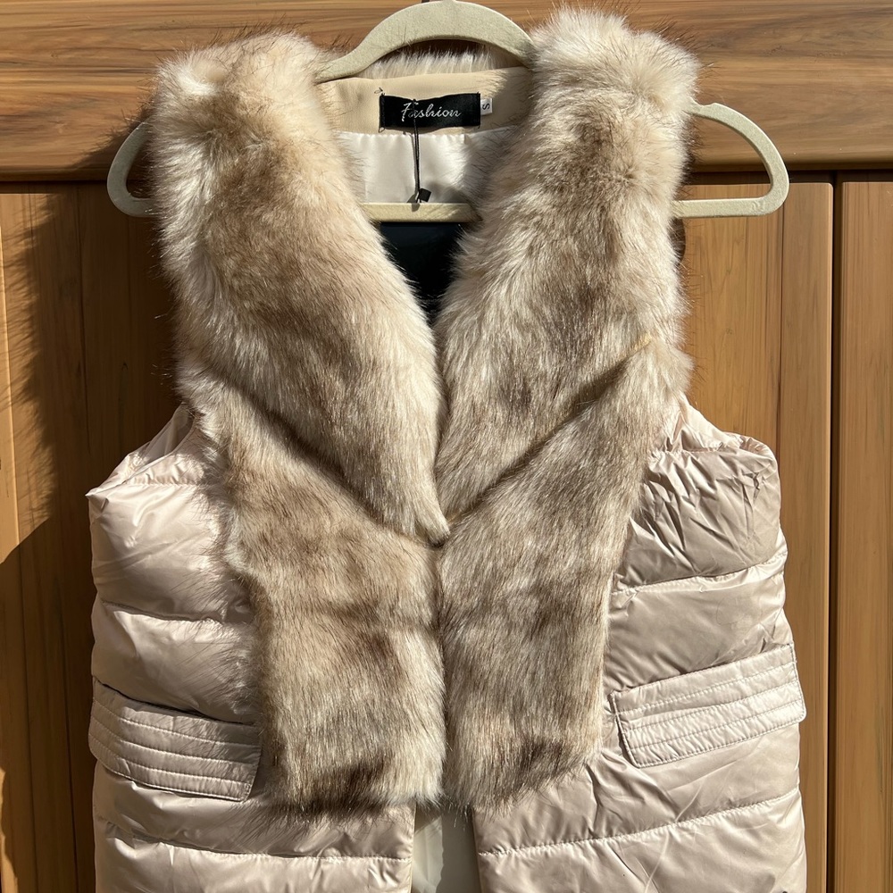 Faux Fur Winter Puffer Ski Vest- Beige - Picture 4 of 6
